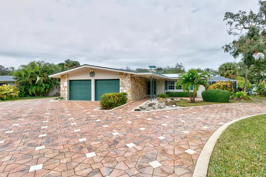 215 Conn WAY, Vero Beach, FL 32963