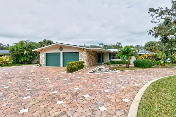 215 Conn WAY, Vero Beach, FL 32963