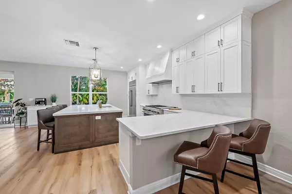 Jupiter, FL 33458,111 Manor CIR