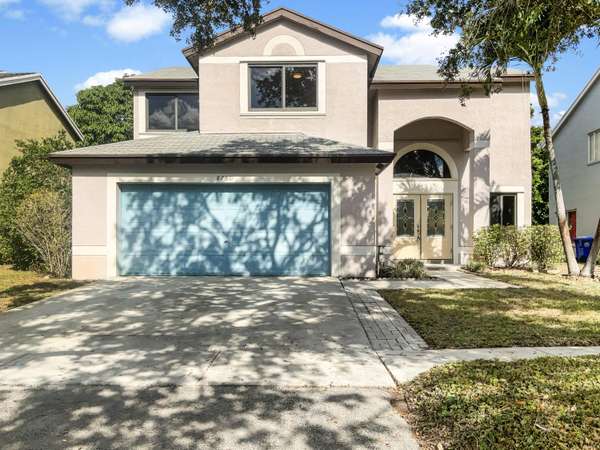 8761 SW 10th ST, Pembroke Pines, FL 33025