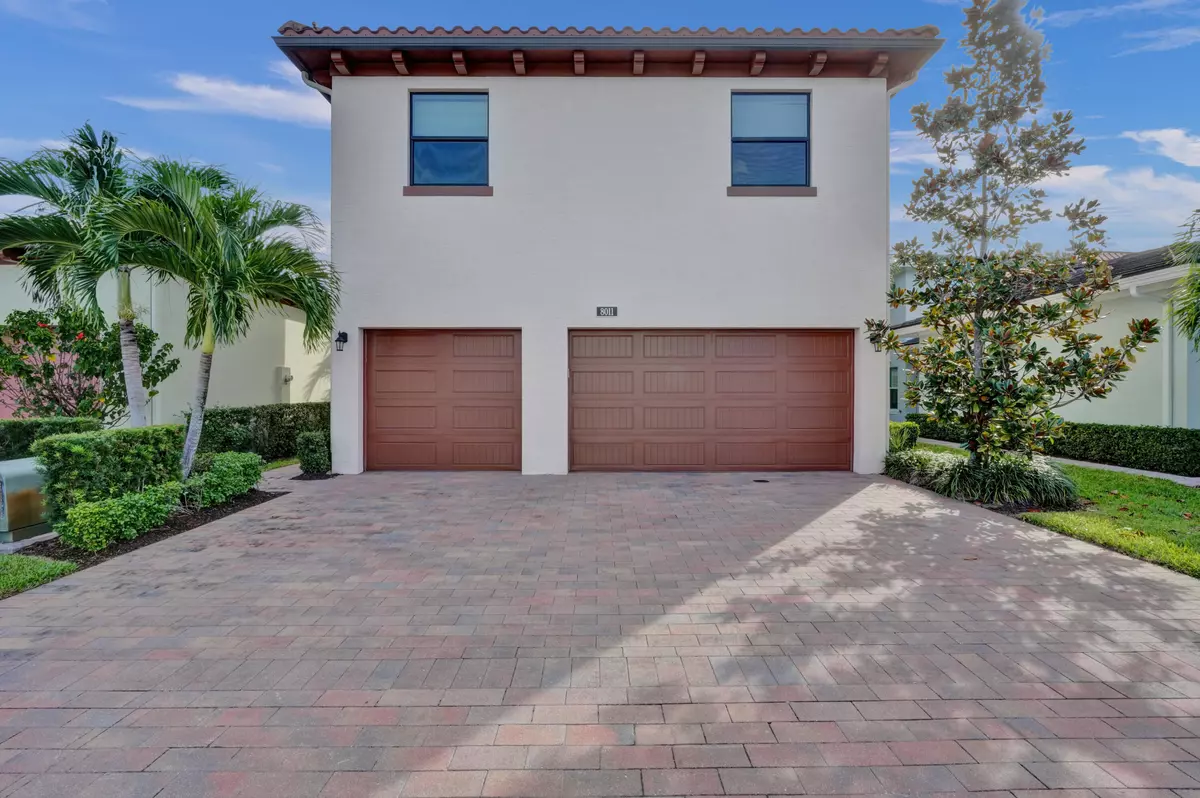 Palm Beach Gardens, FL 33418,8011 Hobbes WAY