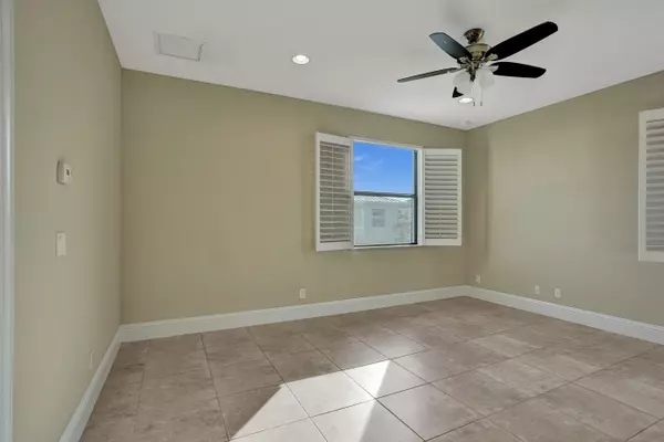 Palm Beach Gardens, FL 33418,8011 Hobbes WAY