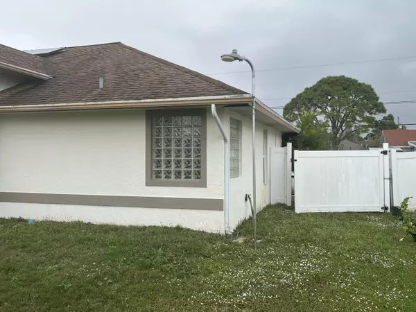 Port Saint Lucie, FL 34953,1029 SW Jennifer TER