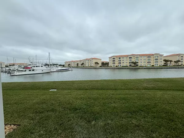 16 W Harbour Isle DR 106, Fort Pierce, FL 34949