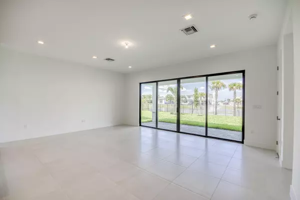 Palm Beach Gardens, FL 33412,10037 Heron Flock DR