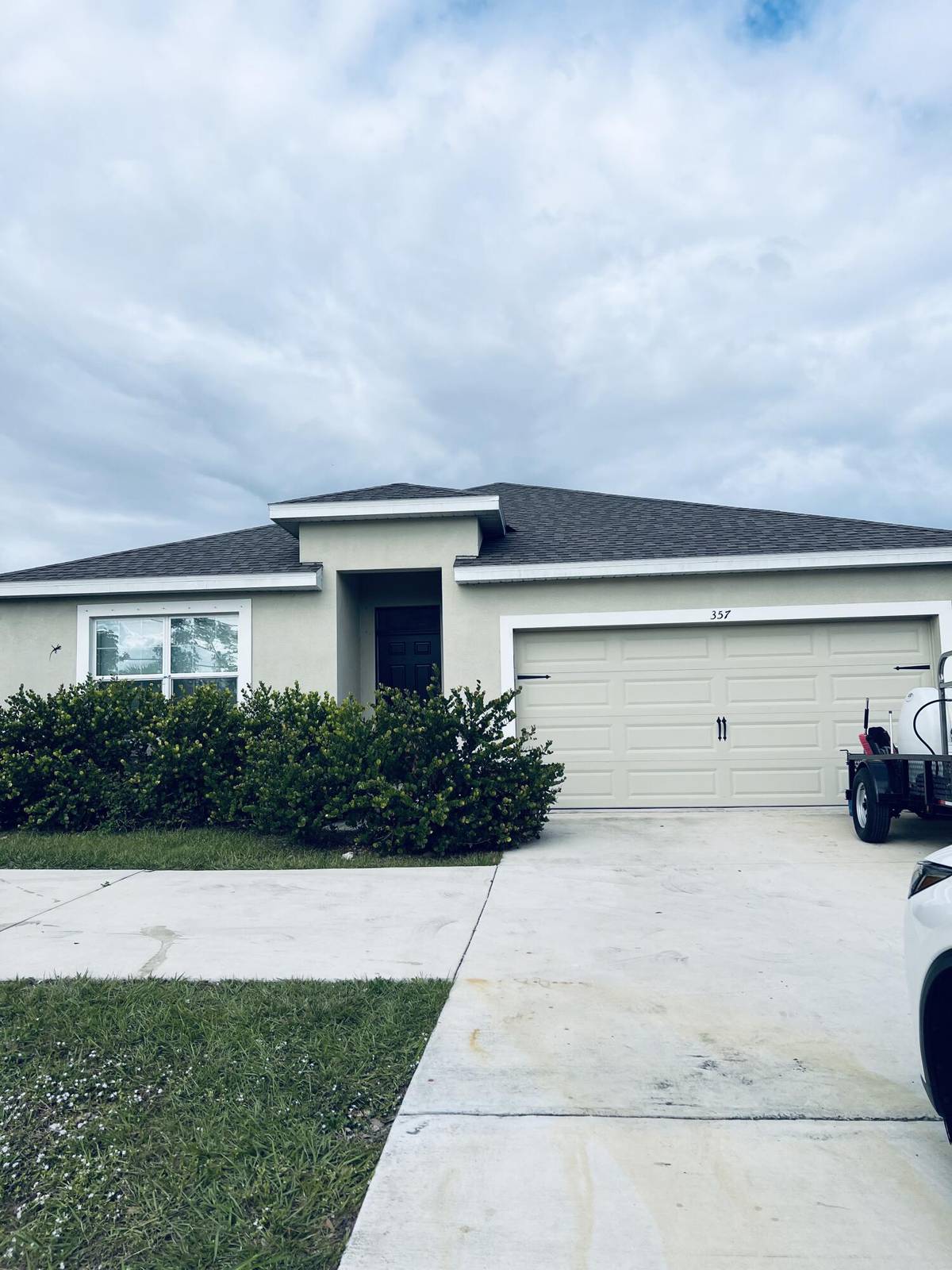 Port Saint Lucie, FL 34984,357 SE Oakridge DR