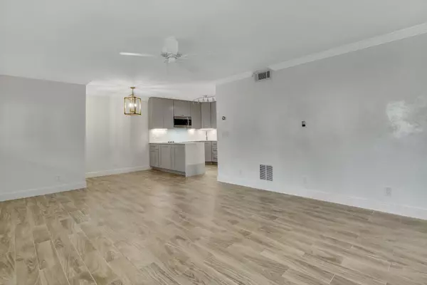 West Palm Beach, FL 33417,4885 Sable Pine CIR B1