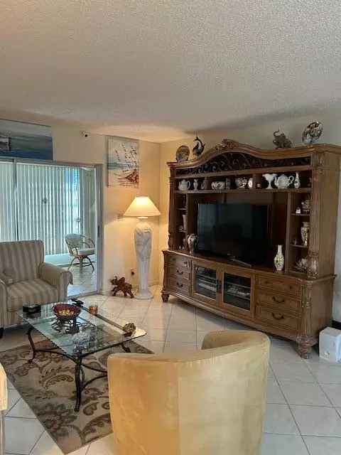 West Palm Beach, FL 33411,106 Lake Rebecca DR