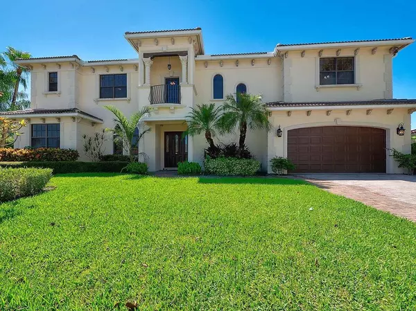 1111 Singer DR, Singer Island, FL 33404