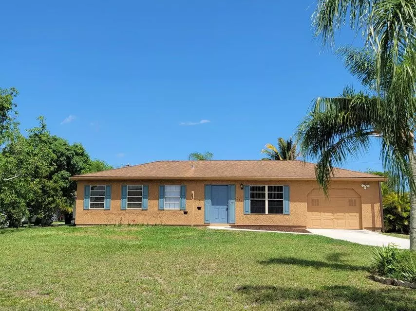 Port Saint Lucie, FL 34953,311 SW Virden CT