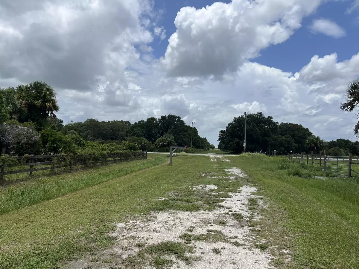 Okeechobee, FL 34972,19145 NW 270th ST