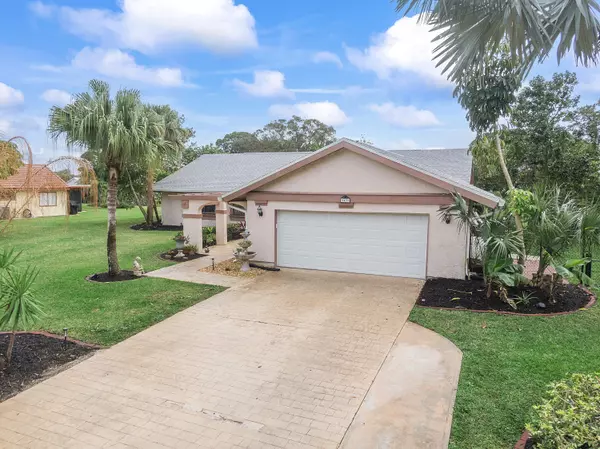 2499 SE Morningside BLVD, Port Saint Lucie, FL 34952