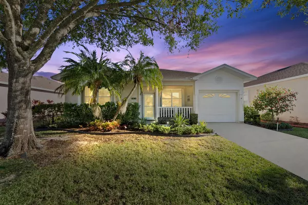 581 NW Cortina LN, Port Saint Lucie, FL 34986