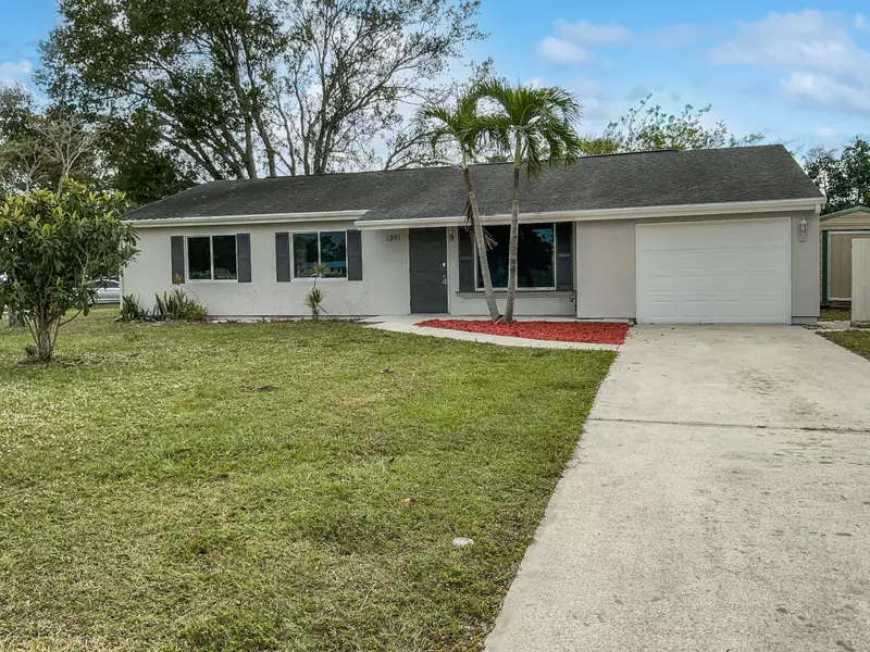 1981 SE Shelter DR, Port Saint Lucie, FL 34952