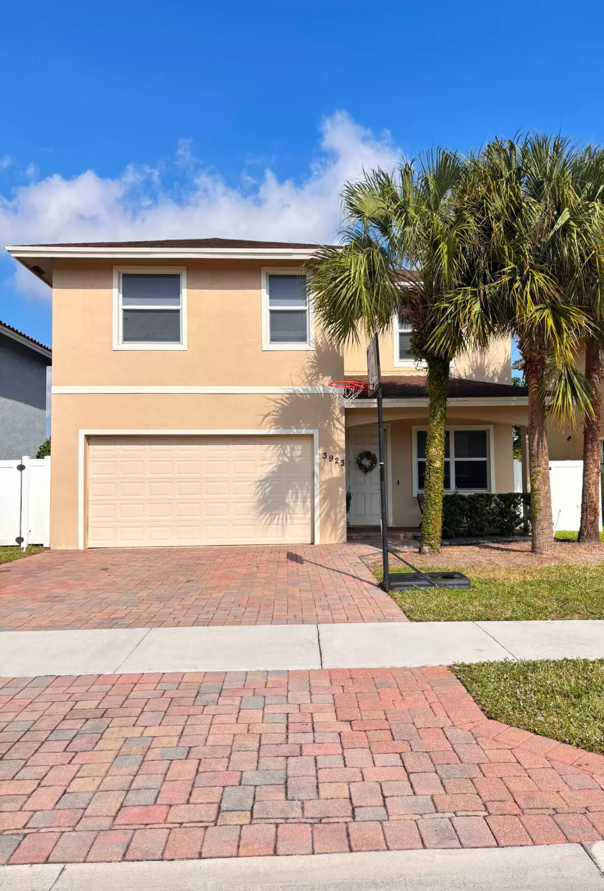 Greenacres, FL 33467,3923 New Valencia