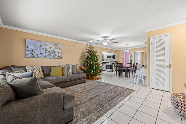 Boca Raton, FL 33434,9596 Wyoming CT