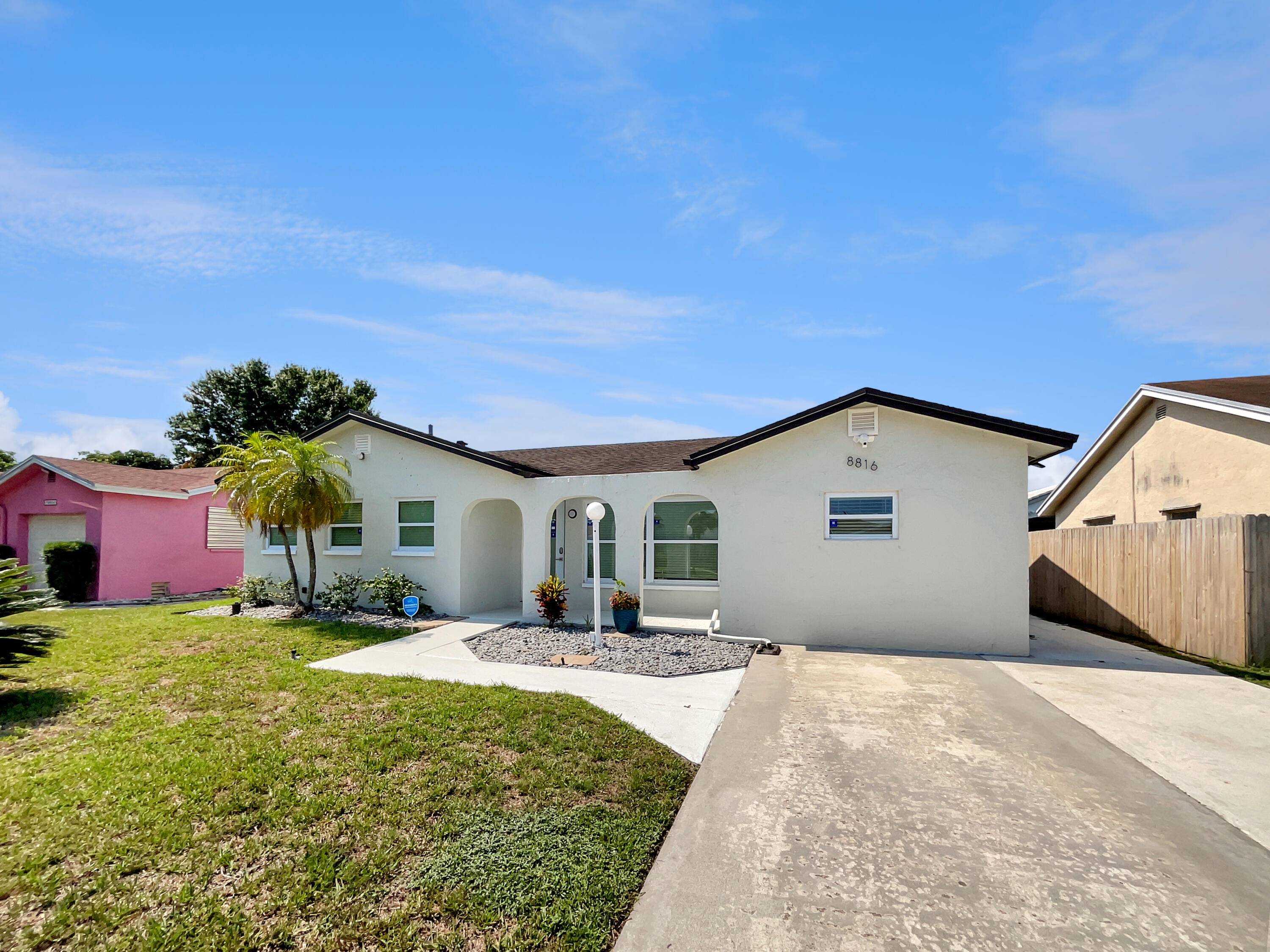 Boca Raton, FL 33433,8816 SW 11th ST