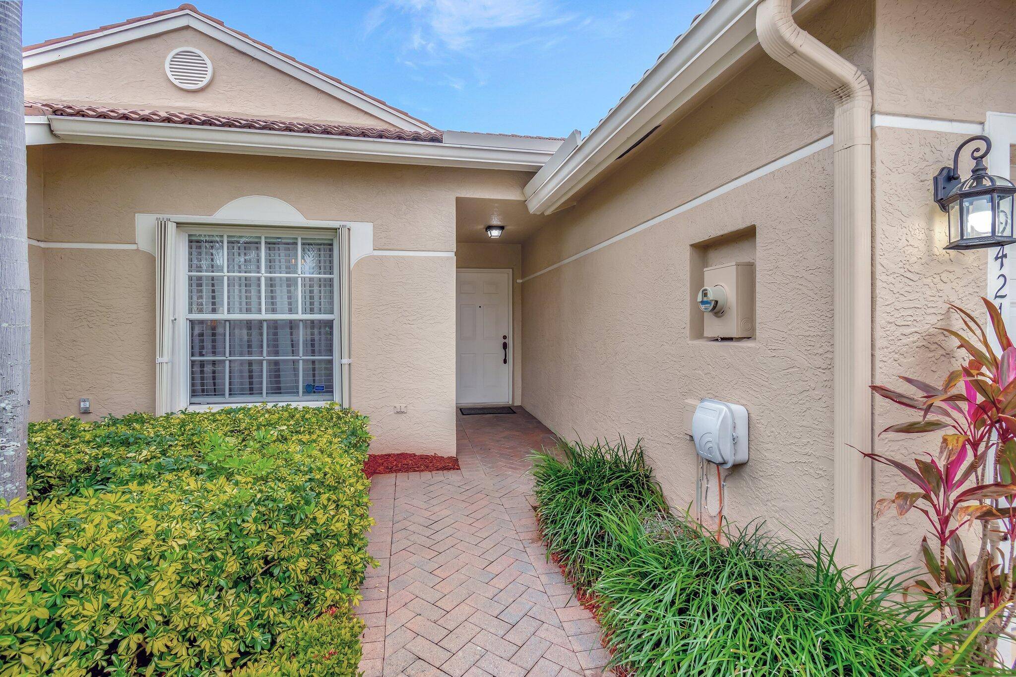 West Palm Beach, FL 33411,9421 Bridgeport DR