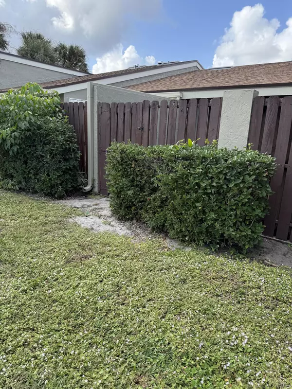 Boynton Beach, FL 33436,183 Meadows DR 183