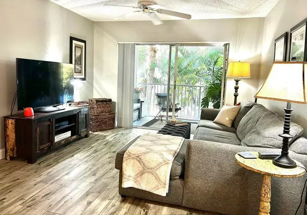 Tequesta, FL 33469,278 Village BLVD 8203