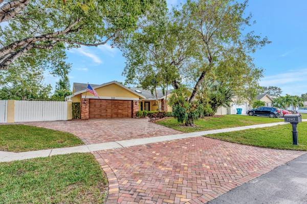 1242 NW 10th CT, Boynton Beach, FL 33426