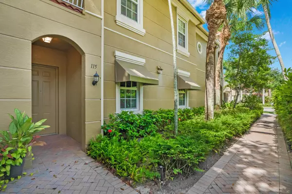 Palm Beach Gardens, FL 33418,4991 Bonsai CIR 115