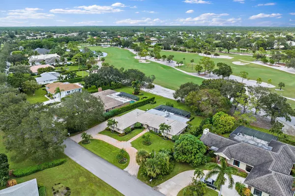 Tequesta, FL 33469,138 SE Turtle Creek DR