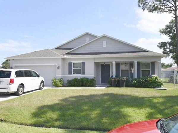 592 SE Wallace Ter TER,  Port Saint Lucie,  FL 34953