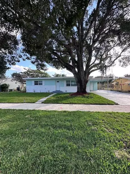 1775 N 18 AVE, Lake Worth Beach, FL 33460