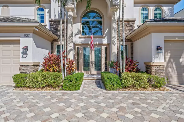 Juno Beach, FL 33408,1727 W Hemingway DR