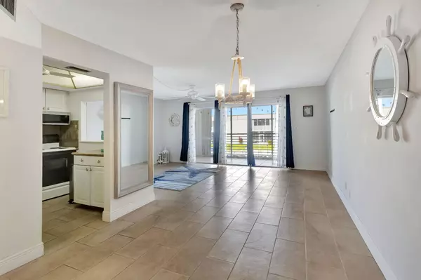 North Palm Beach, FL 33408,117 Lehane TER 208