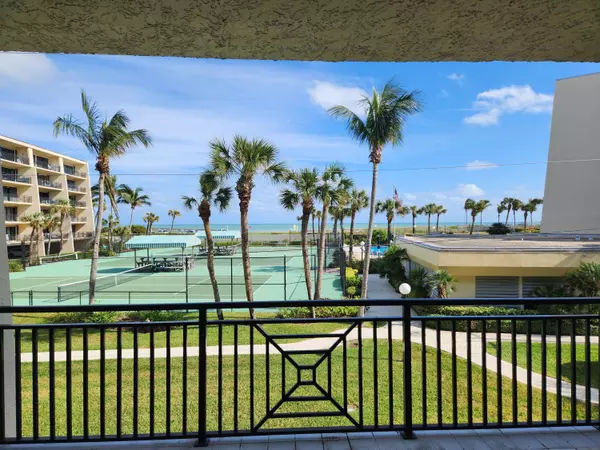 3939 Ocean DR 205, Vero Beach, FL 32963