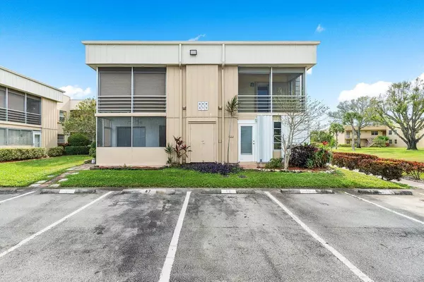 94 Burgundy B,  Delray Beach,  FL 33484
