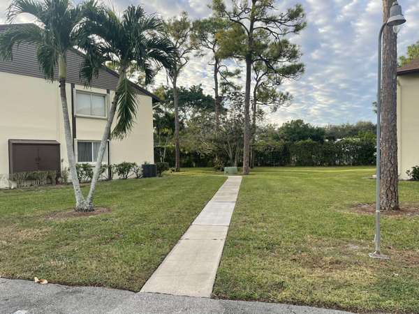 Greenacres, FL 33463,5830 Whispering Pine B1 WAY B-1