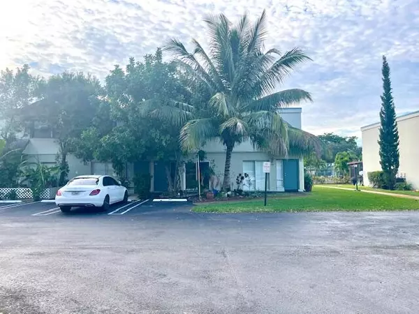 3001 NW 4th TER 168, Pompano Beach, FL 33064