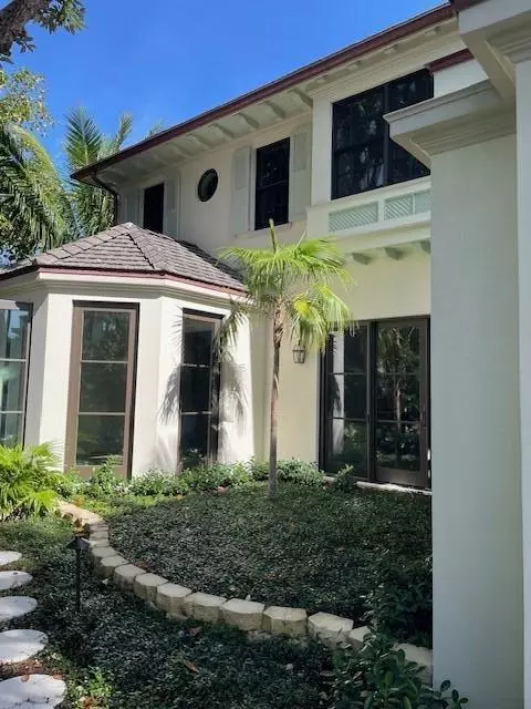 Palm Beach, FL 33480,433 Antigua LN