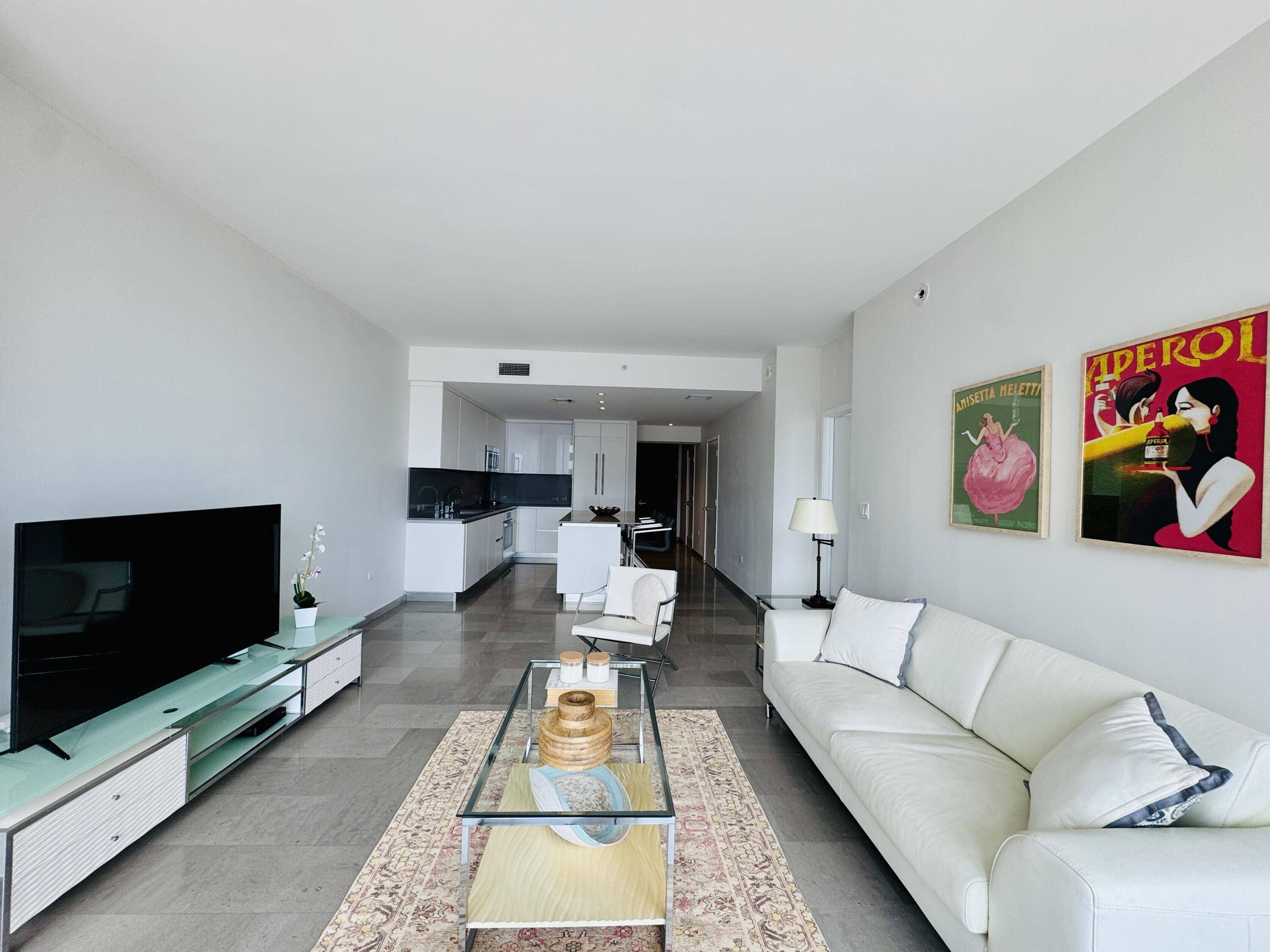 Miami, FL 33130,88 SW 7th ST 1606