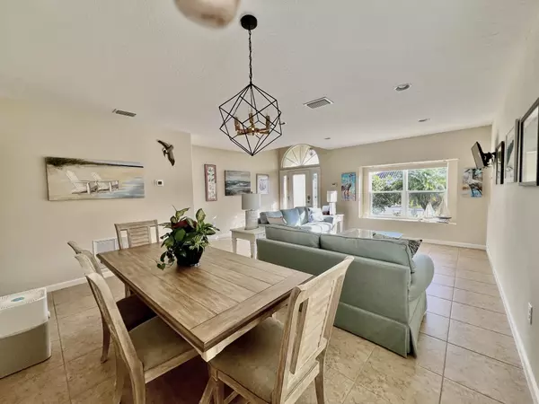 Vero Beach, FL 32968,1728 SW Berkshire CIR