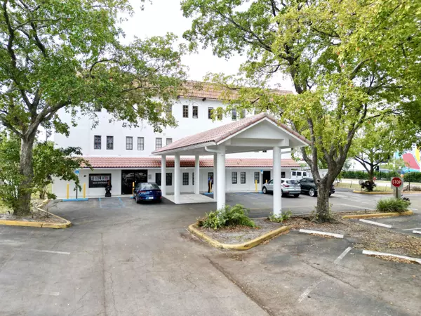 2889 N 10th AVE 303, Palm Springs, FL 33461