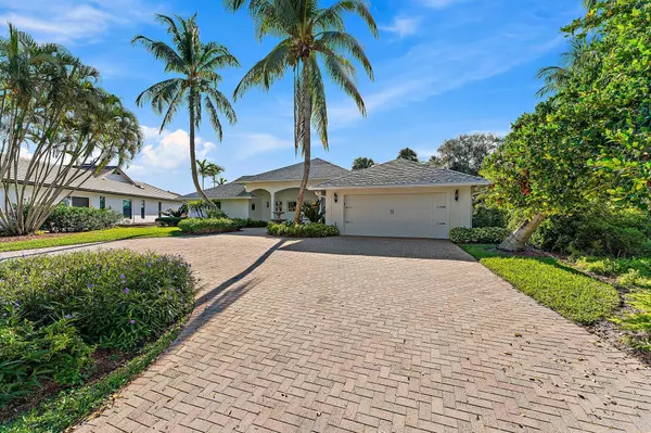 Tequesta, FL 33469,209 W Fairway