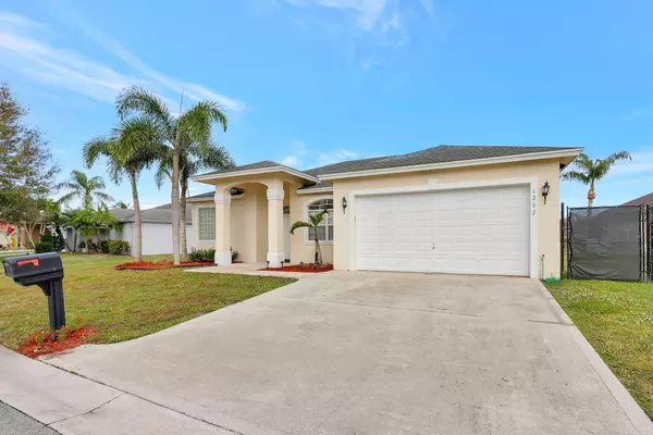 Greenacres, FL 33413,1202 Hatteras CIR