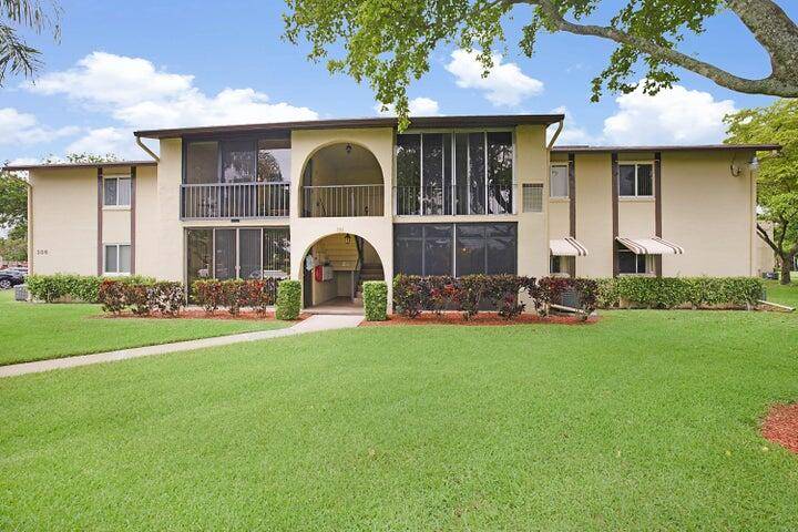 Greenacres, FL 33463,306 Pine Ridge CIR D-1