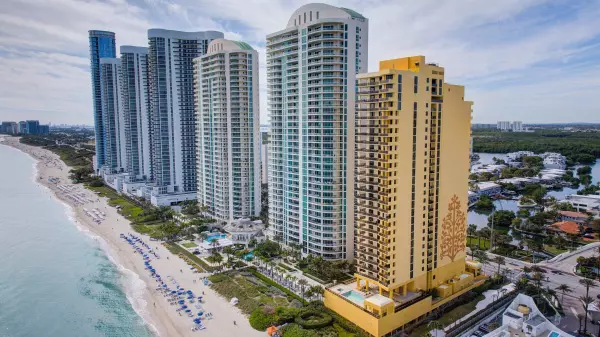 Sunny Isles Beach, FL 33160,16275 Collins AVE 1802