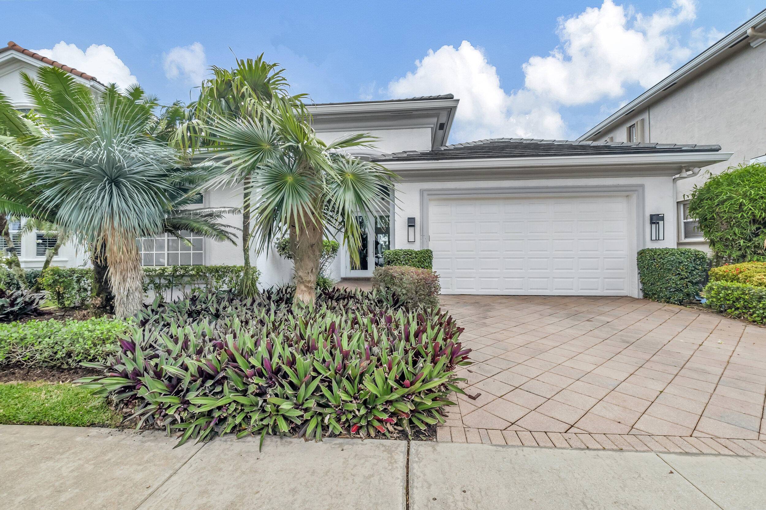 4114 NW Briarcliff CIR, Boca Raton, FL 33496