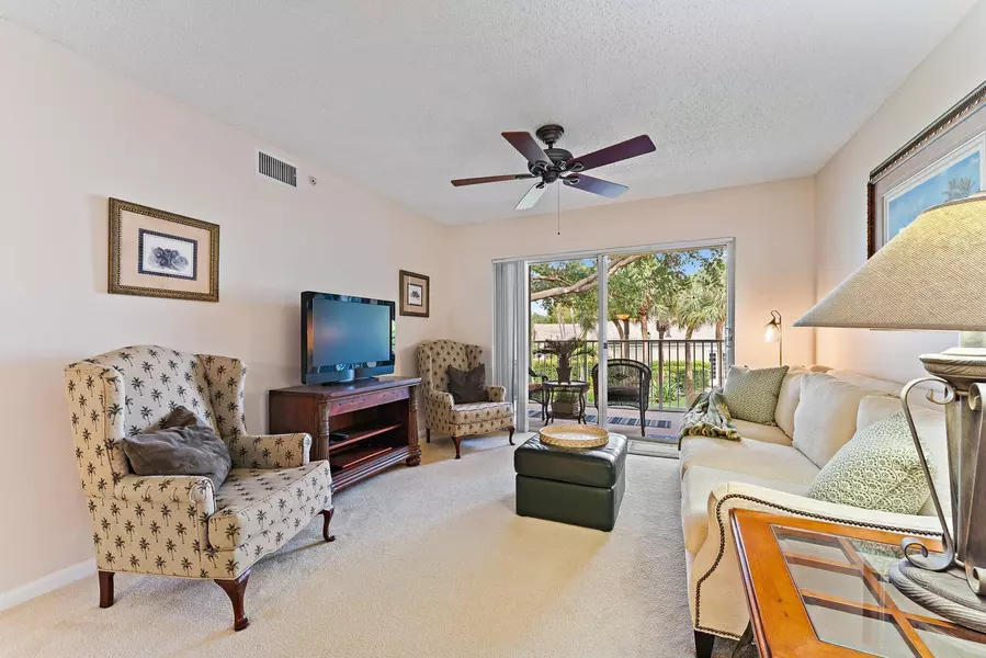 242 Village BLVD 2206, Tequesta, FL 33469