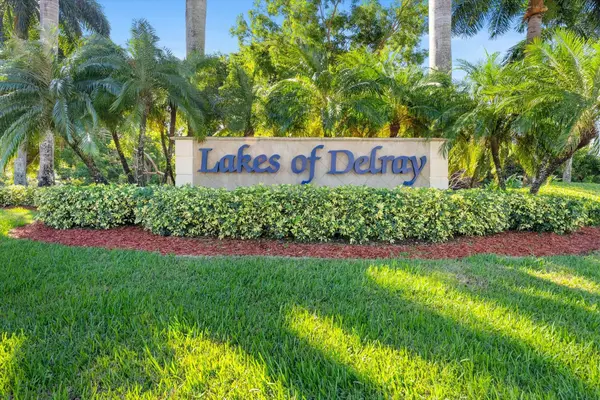 Delray Beach, FL 33484,5598 Witney DR 307