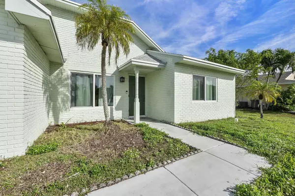 Boca Raton, FL 33433,8143 Cedar Hollow LN