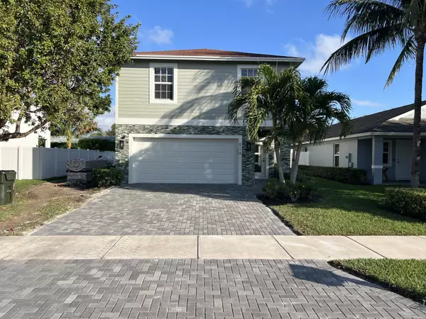 518 Lucky LN, Delray Beach, FL 33444