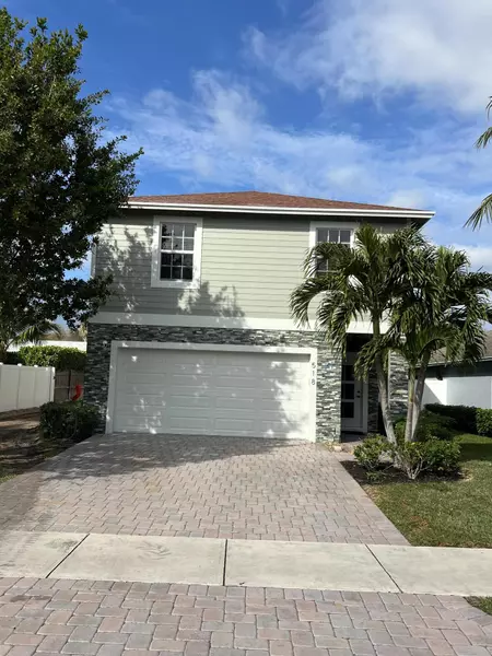 518 Lucky LN, Delray Beach, FL 33444