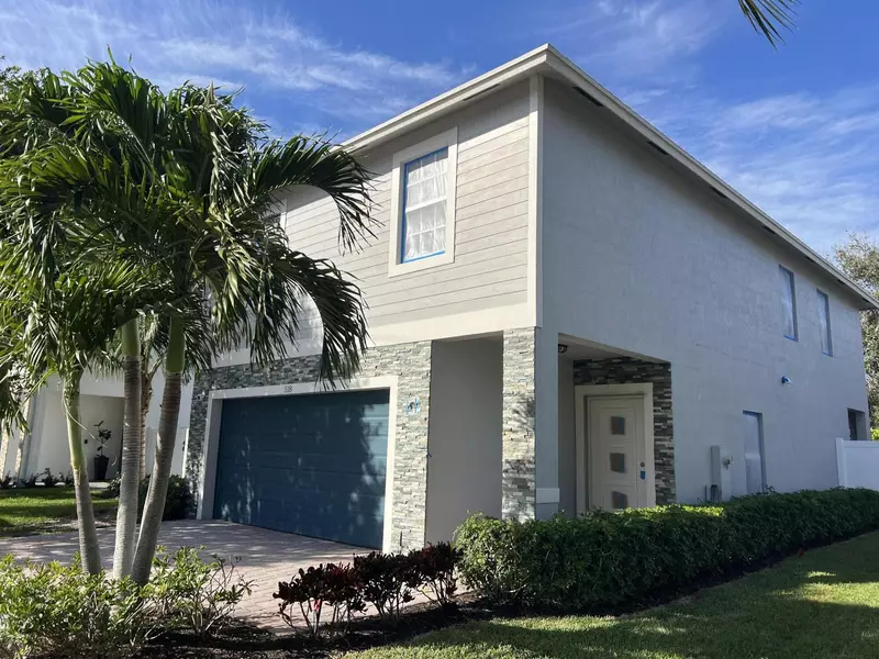 518 Lucky LN, Delray Beach, FL 33444